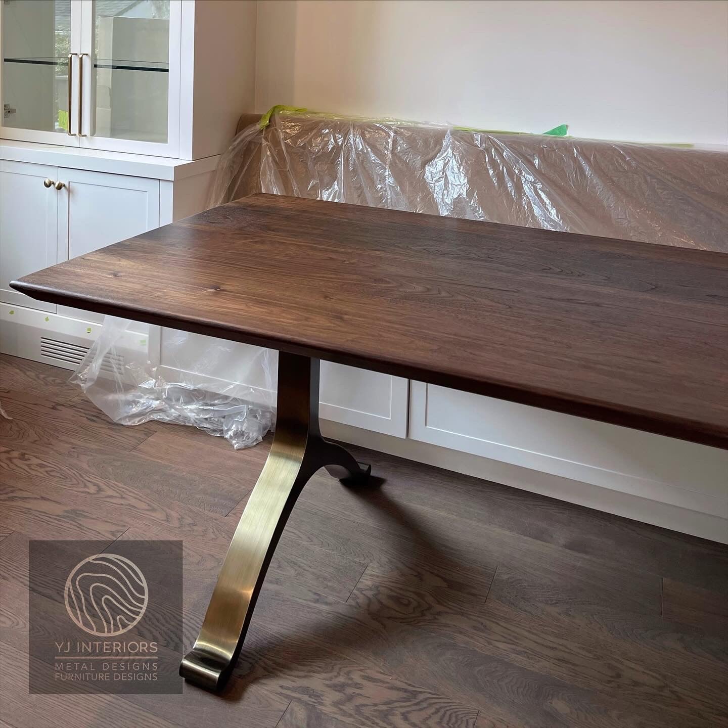 bronze-wishbone-table-legs