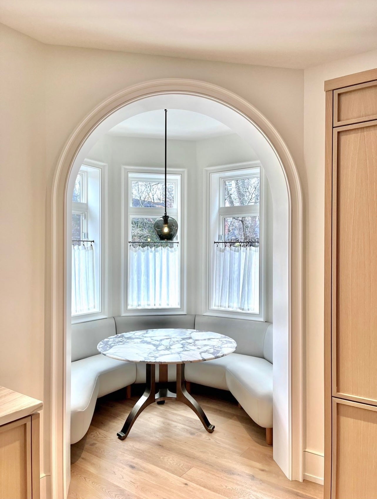 bronze tripod wishbone table