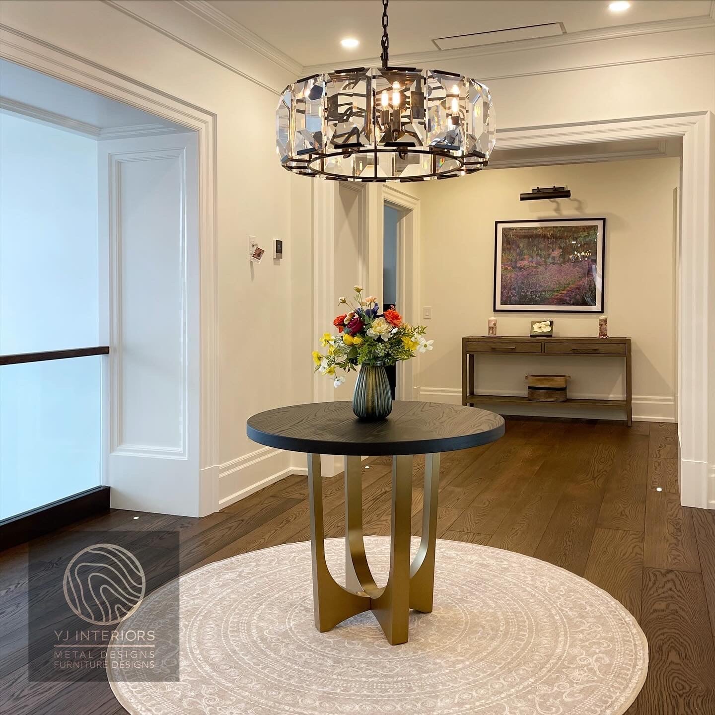 Round Carbon Black Brass Quad Tunnel Table