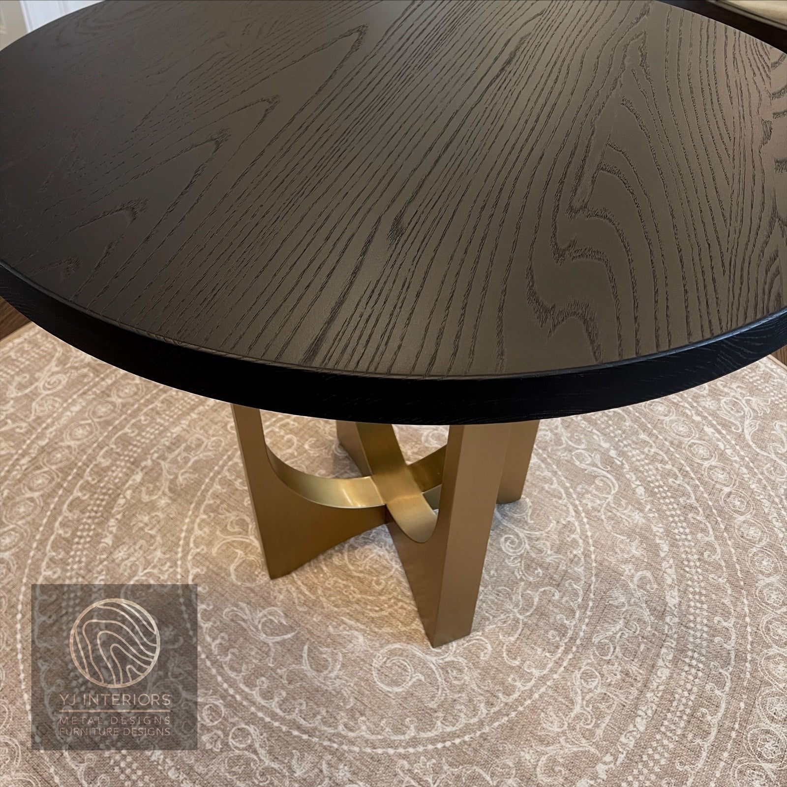 Round Carbon Black Brass Quad Tunnel Table
