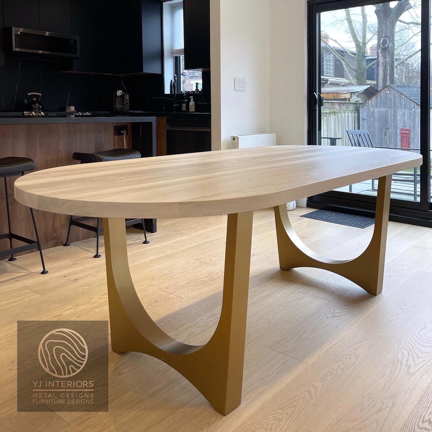 aero wood dining table