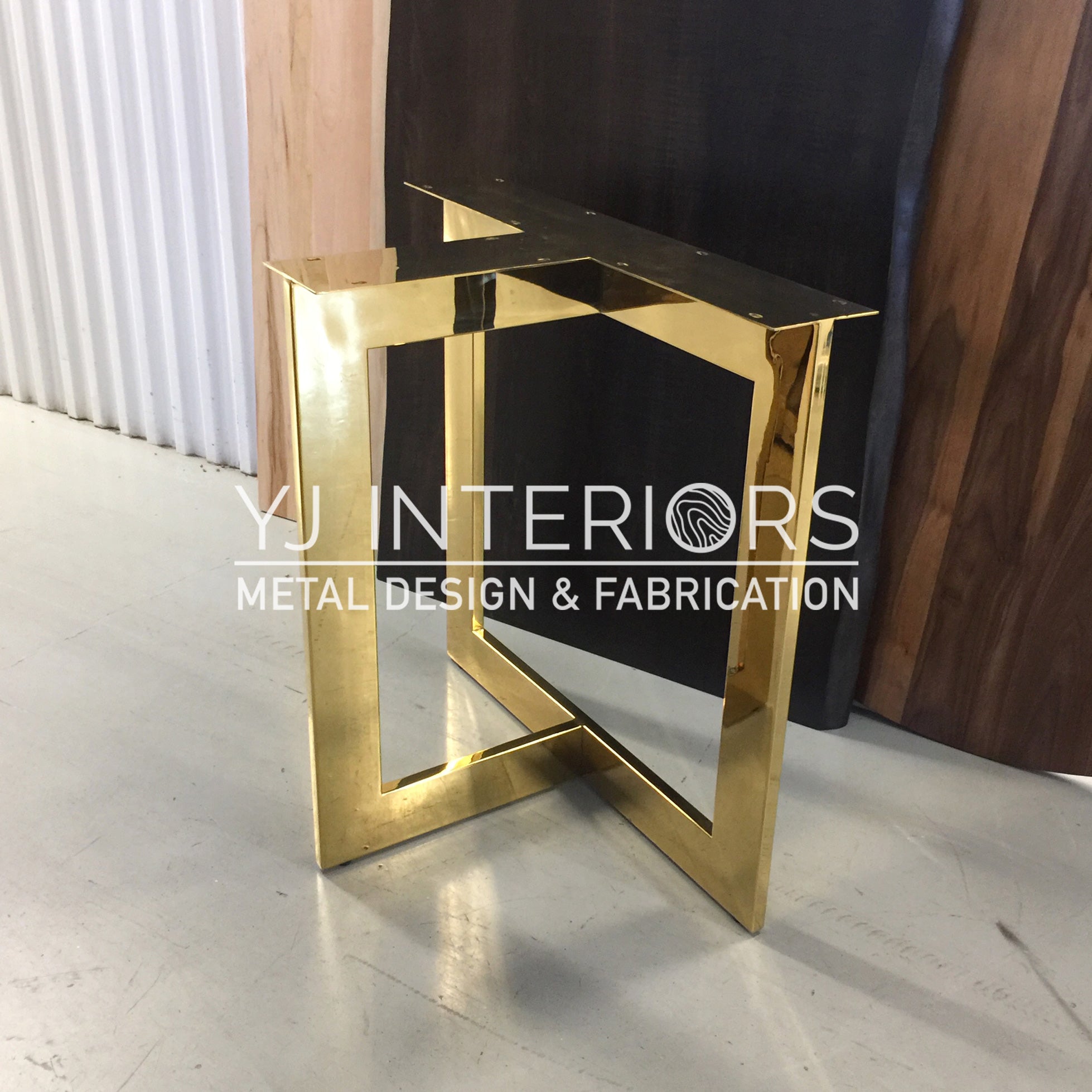 Linear-Live-Edge-Rectangular-Dining-Table