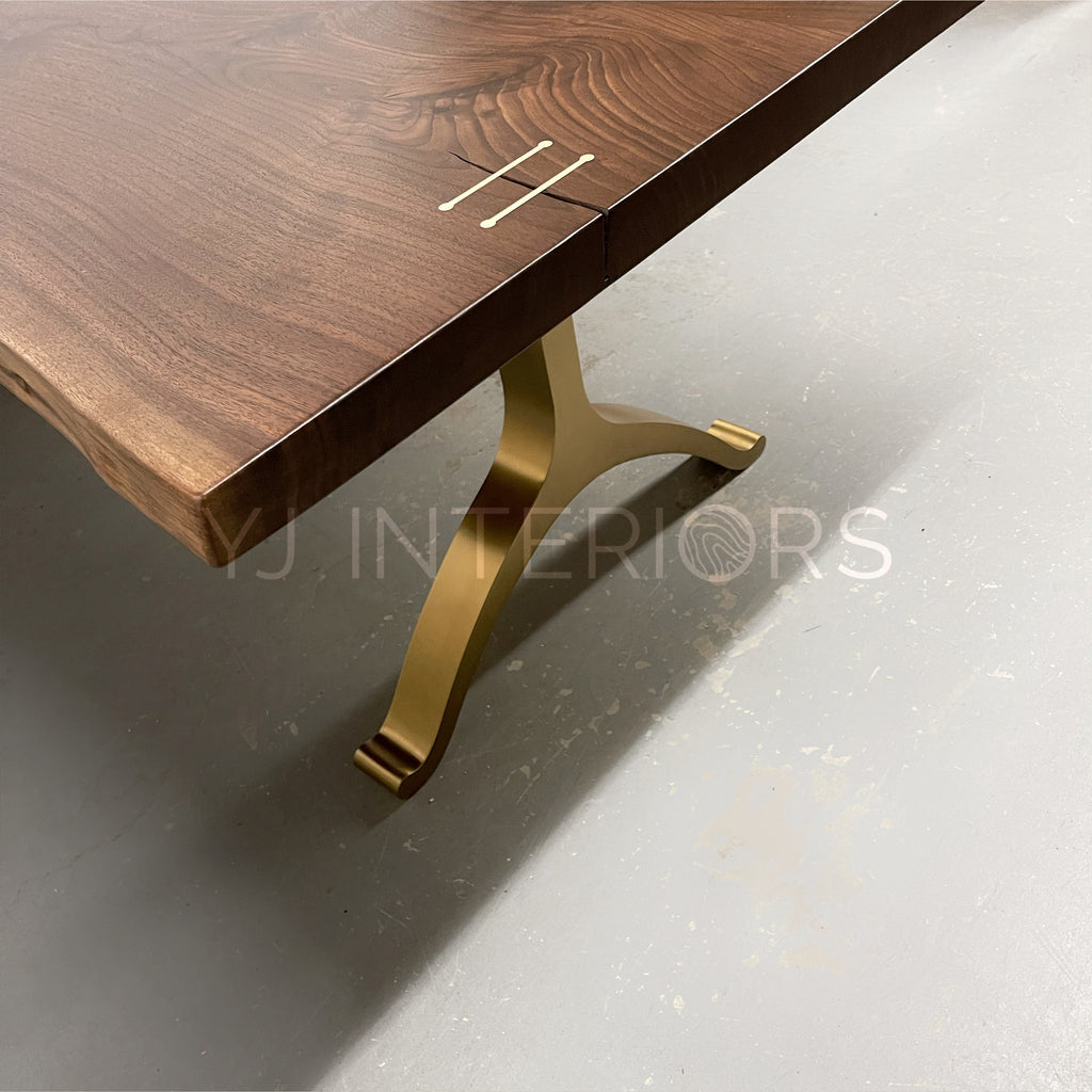 BDDW WISHBONE DINING TABLE