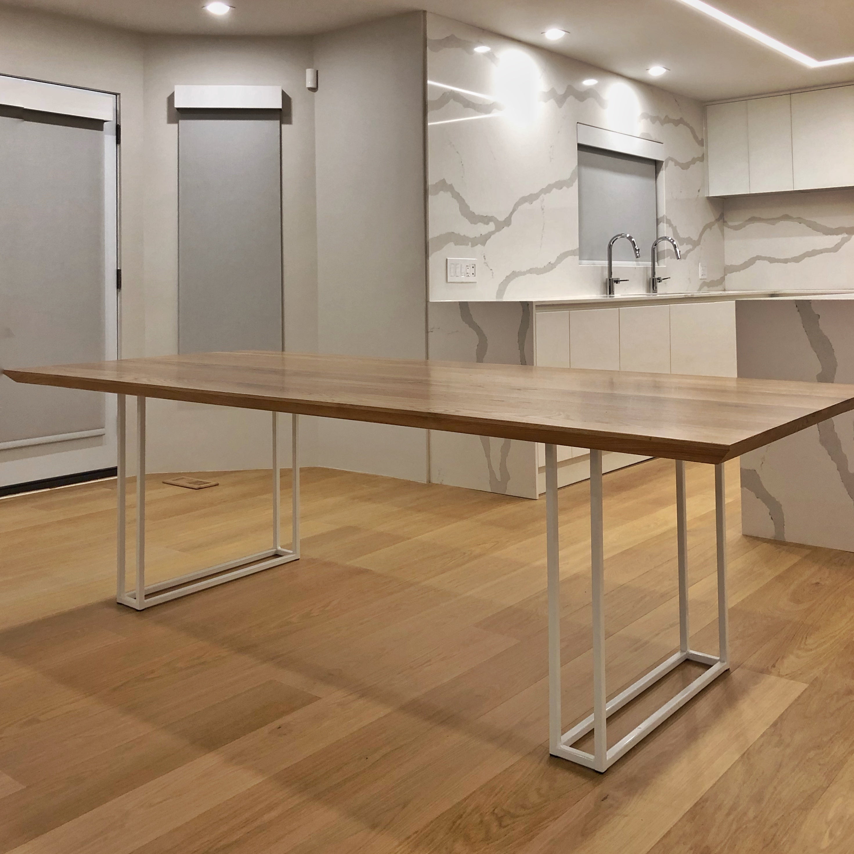 Bevel Edge White Oak Table & White U Frame Legs