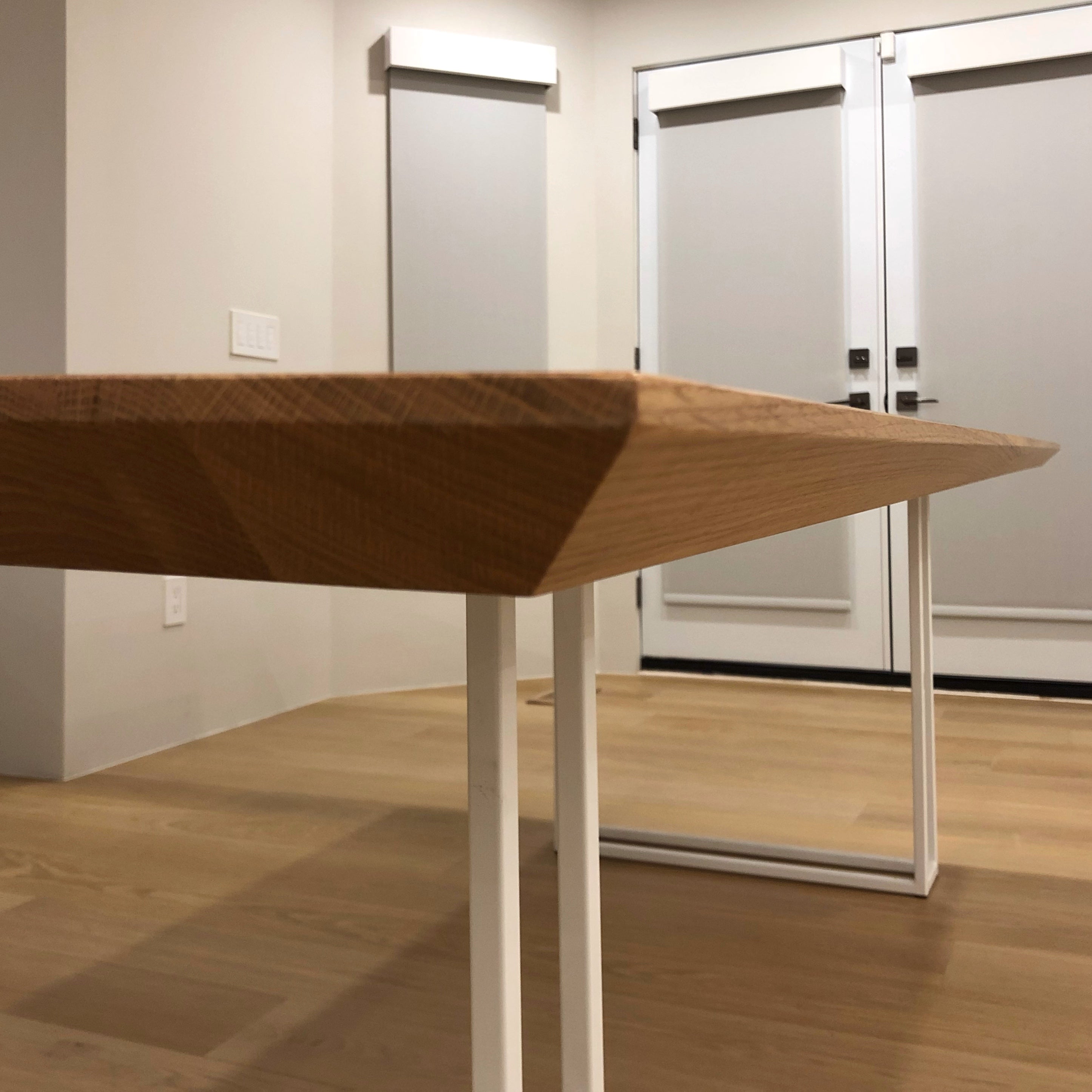 Bevel Edge White Oak Table & White U Frame Legs