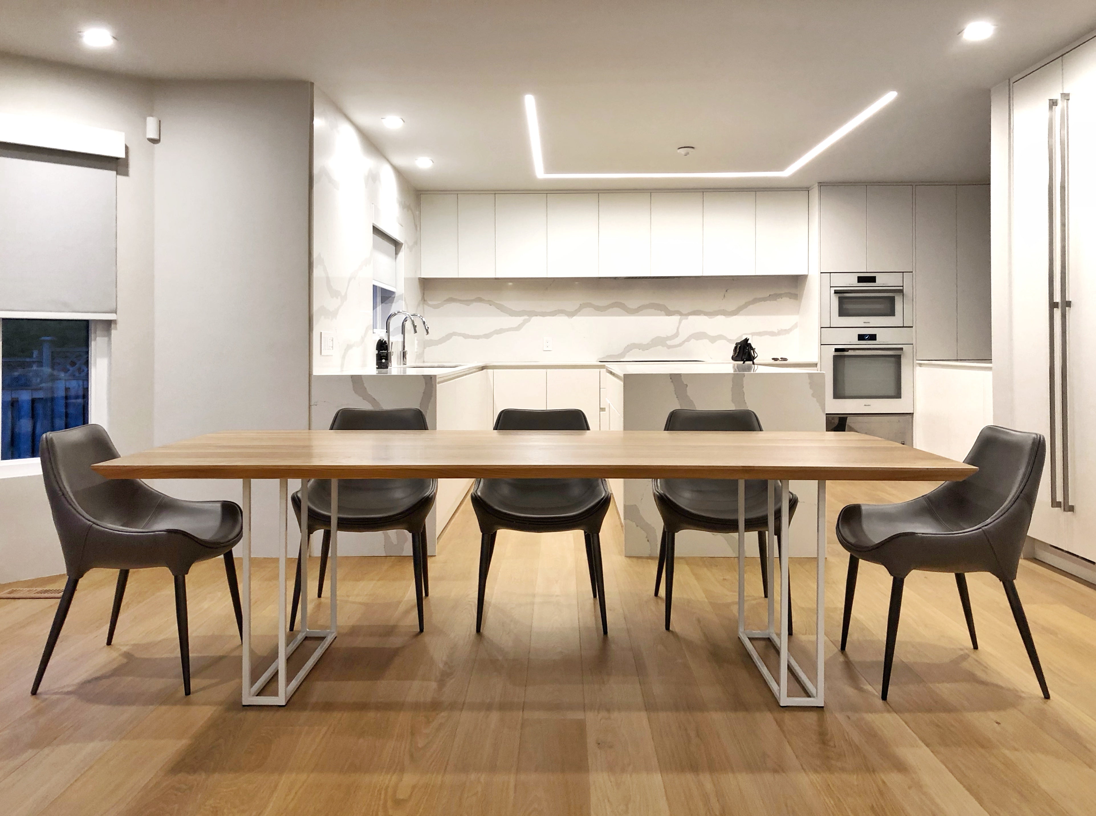 Bevel Edge White Oak Table & White U Frame Legs