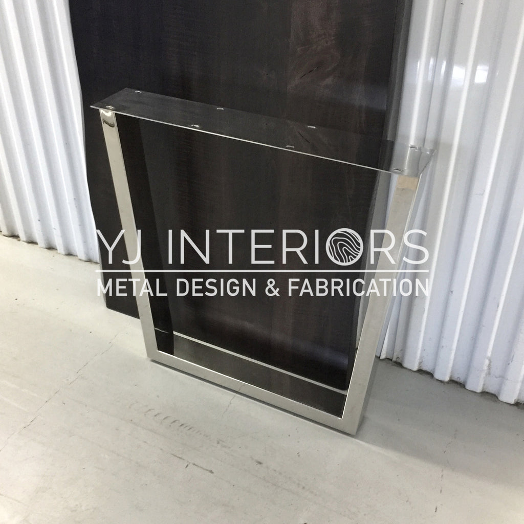 chrome-trapezoid-table-legs