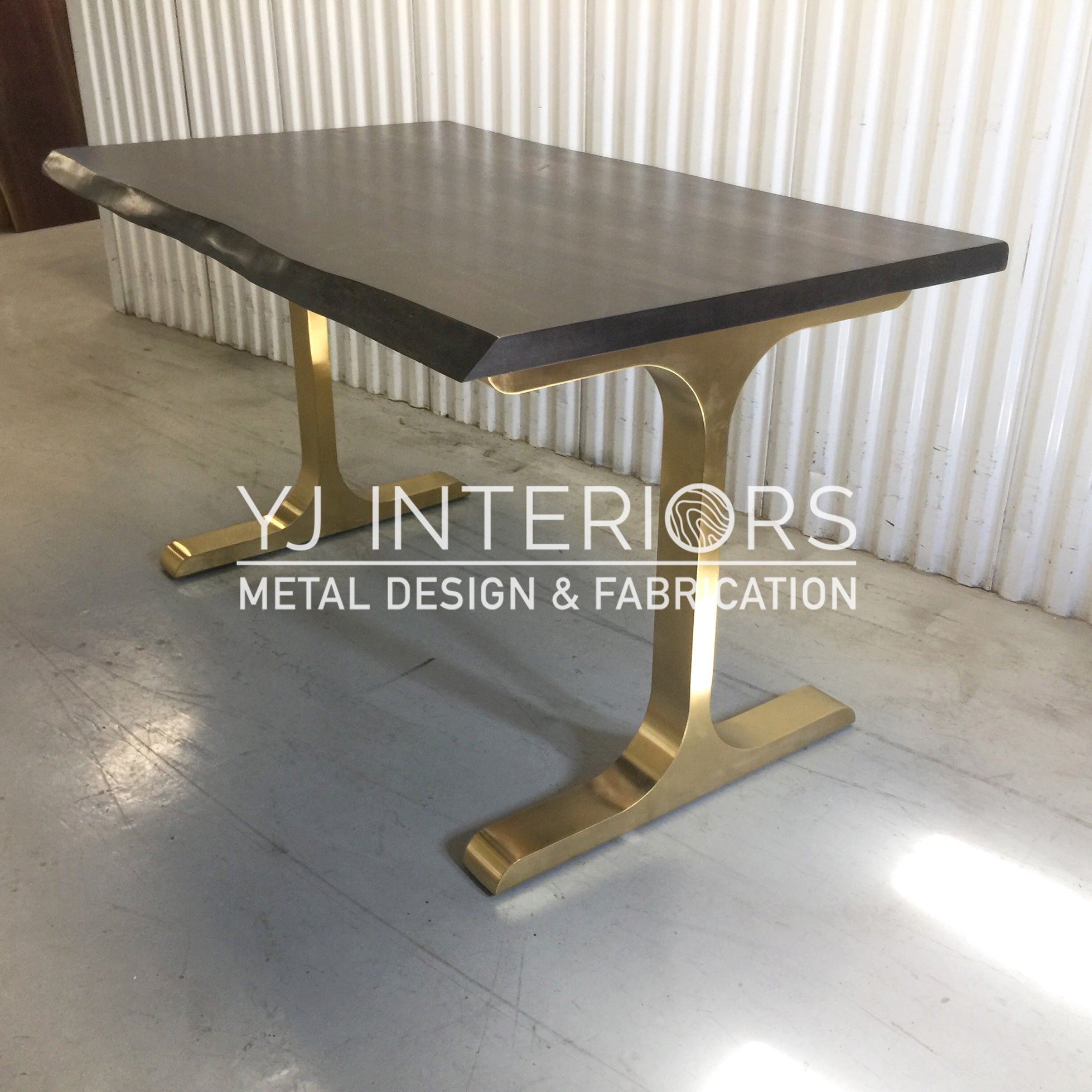 wineglass-brass-metal-table-legs