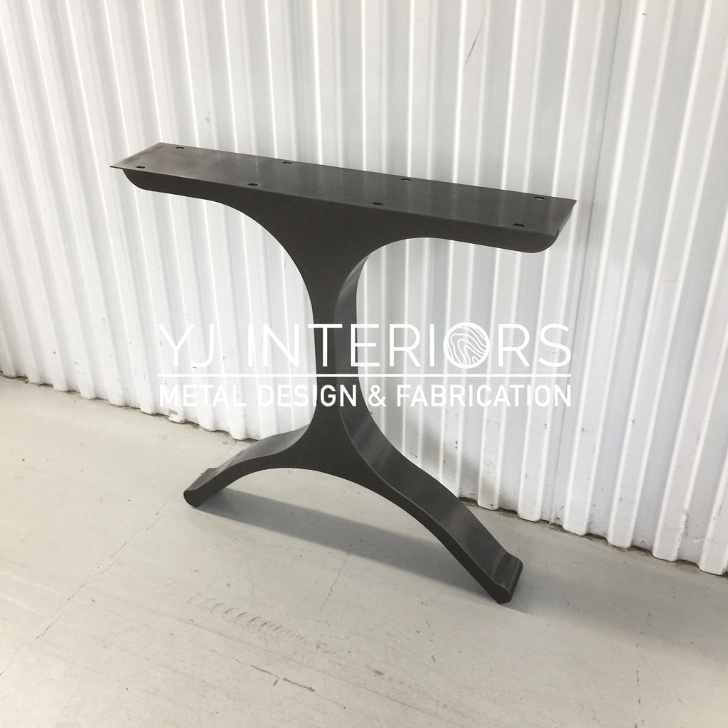 black-wishbone-table-legs