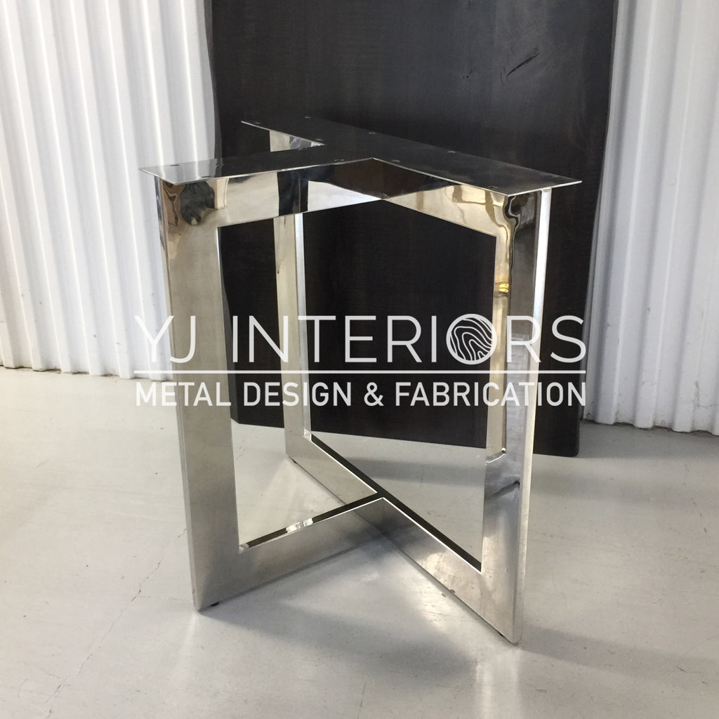 chrome-table-legs