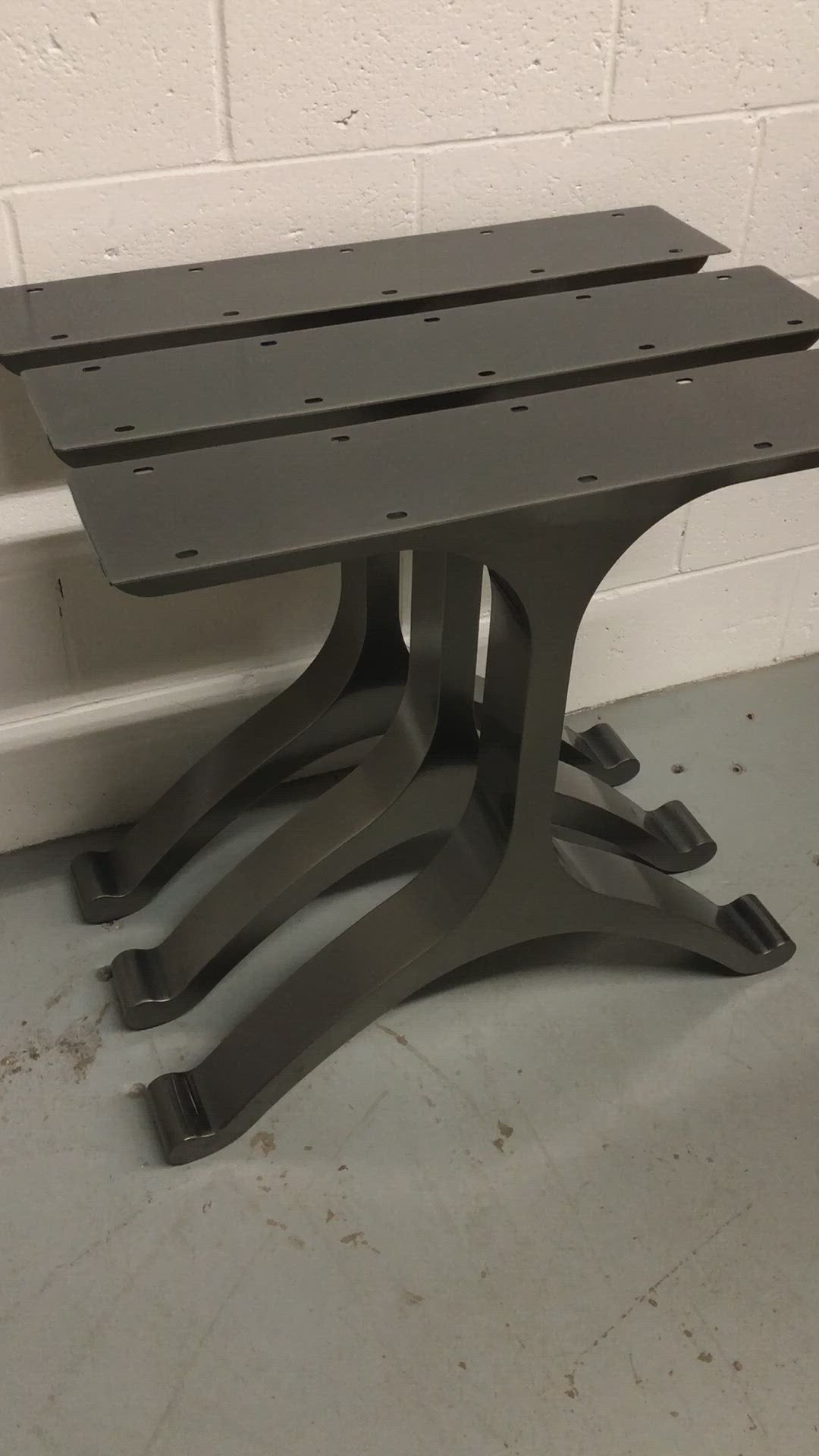 black-wishbone-table-legs