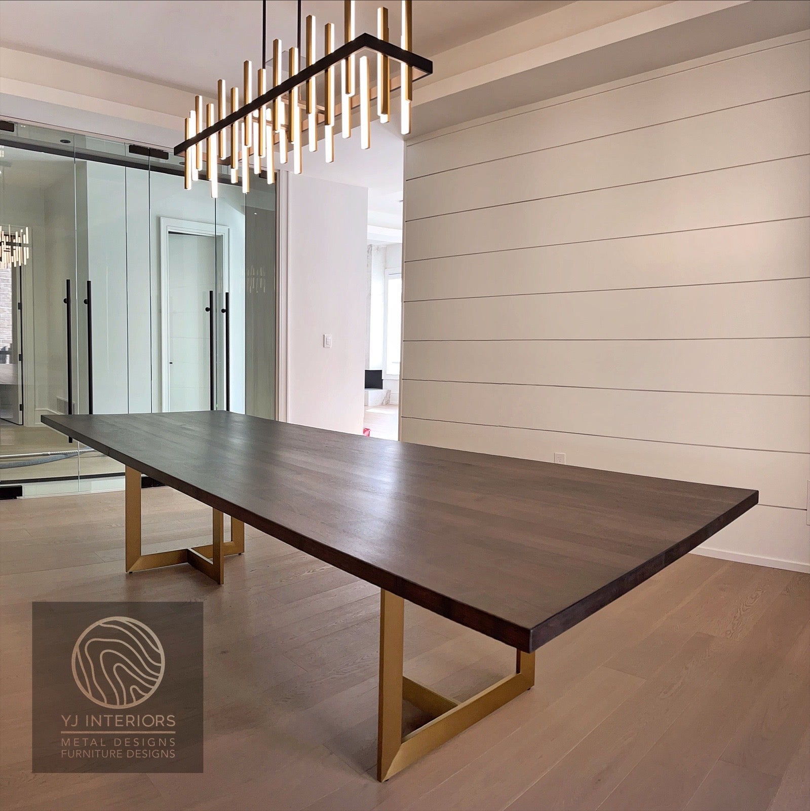 RH Linear dining table