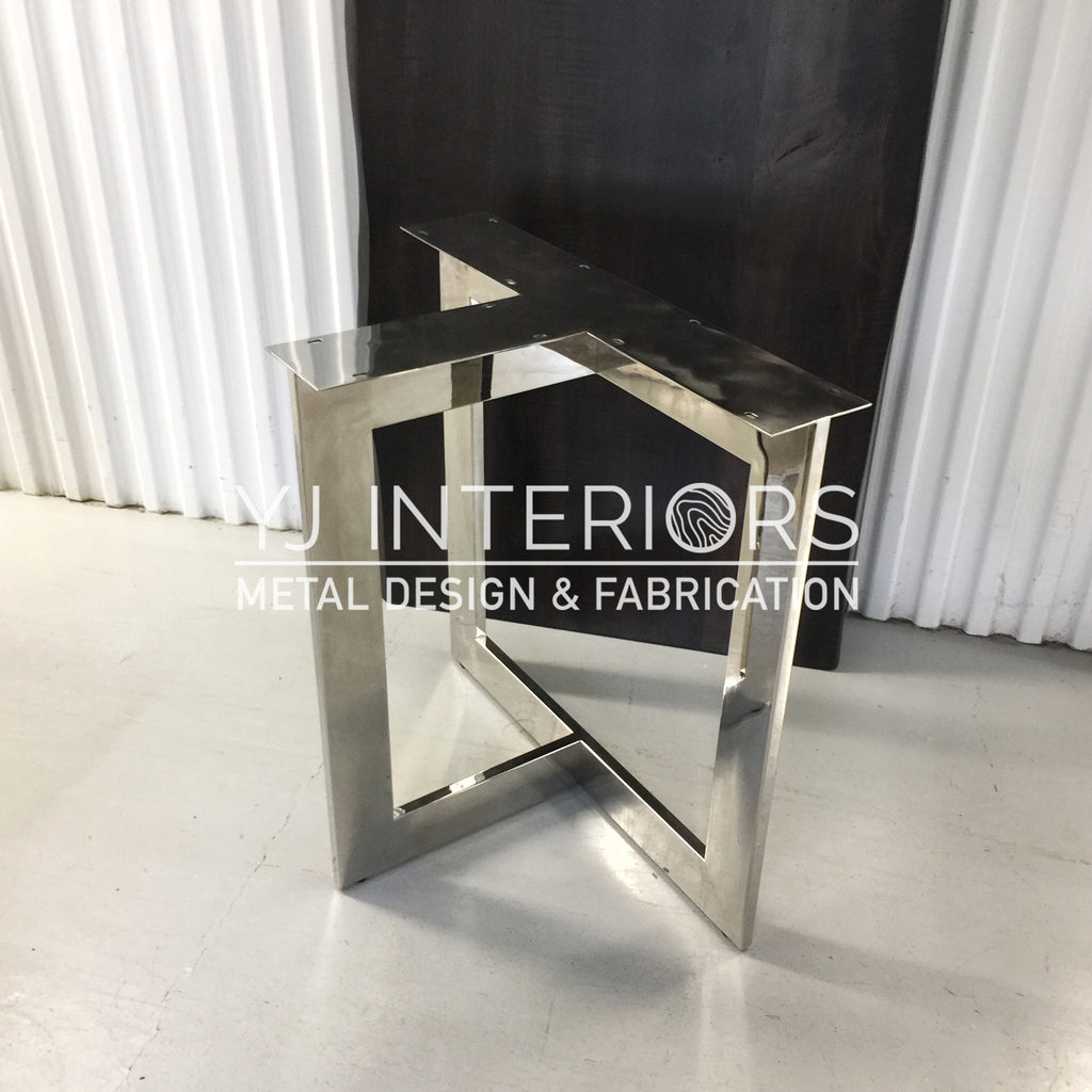 chrome-table-legs